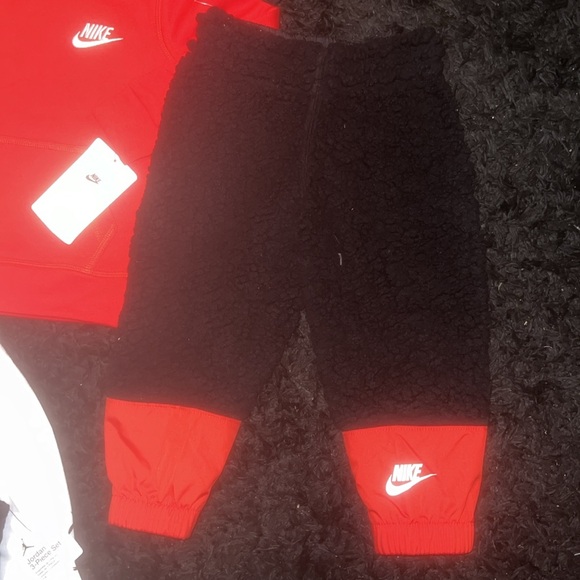 NWT Nike 2t - Picture 7 of 7